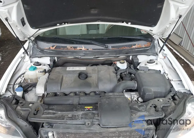 YV4952CY4B1582748: 39670301