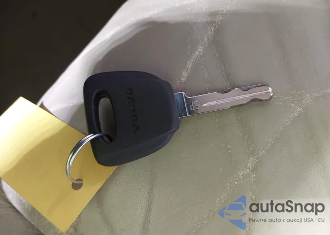 YV4952CY4B1582748: 39670301