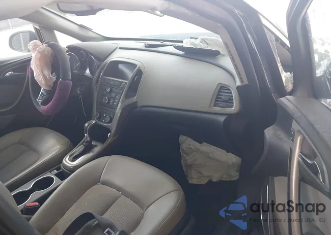 1G4PW5SK9G4150826: 39673066