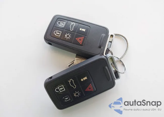 YV4902DZ0C2250789: 39673632