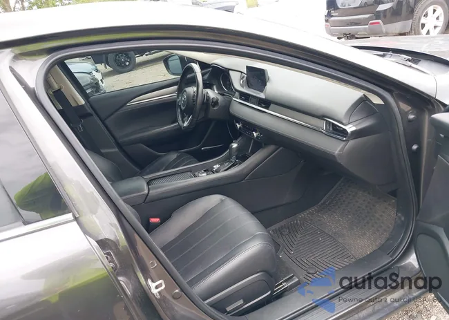 JM1GL1WY8J1319988: 39681324