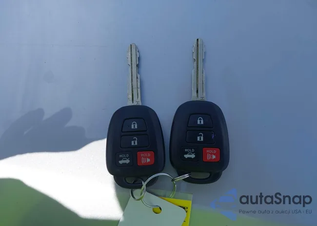 2T1BURHE0FC405338: 39681854