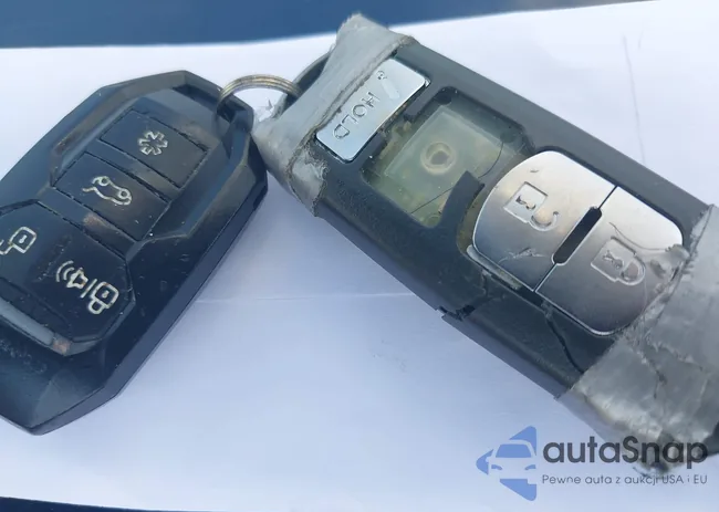 JM1GL1U52H1136413: 39683878