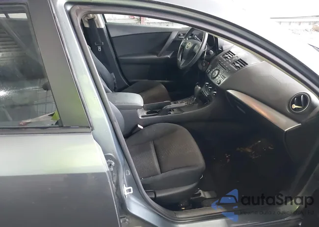 JM1BL1UG6C1611677: 39684257