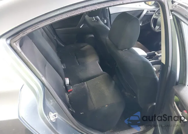 JM1BL1UG6C1611677: 39684257