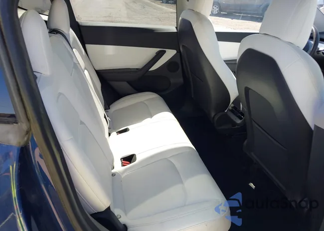 5YJYGDEE3MF151464: 39685515