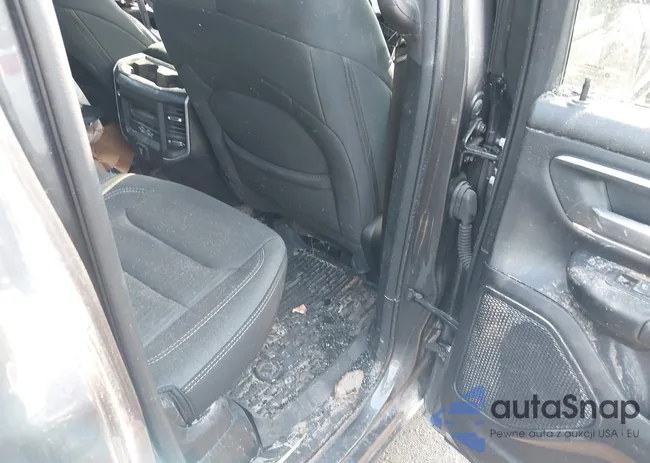 1C6SRFBT5NN137879: 39692888