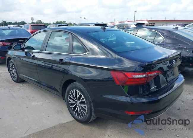 3VWC57BUXMM049018: 39697199