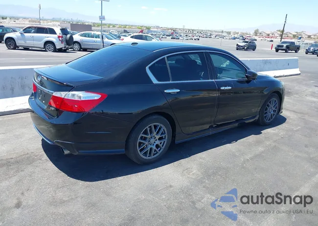 1HGCR3F84DA018648: 39700923