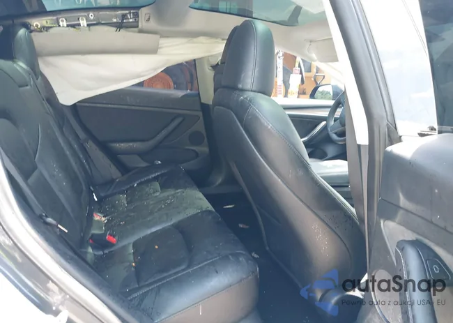 5YJ3E1EAXPF647216: 39703036