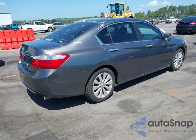 1HGCR2F80DA052578: 39708347