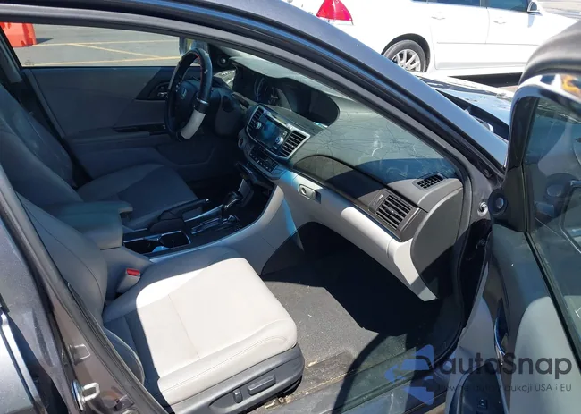 1HGCR2F80DA052578: 39708347