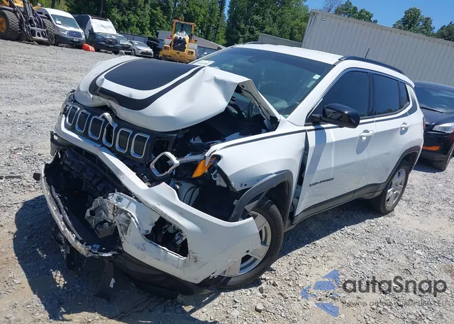 3C4NJDBB5NT143853: 39715205