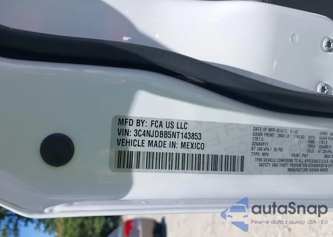 3C4NJDBB5NT143853: 39715205