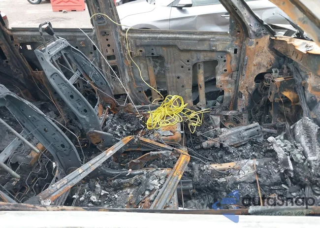 1C4NJRFB1HD152535: 39717003