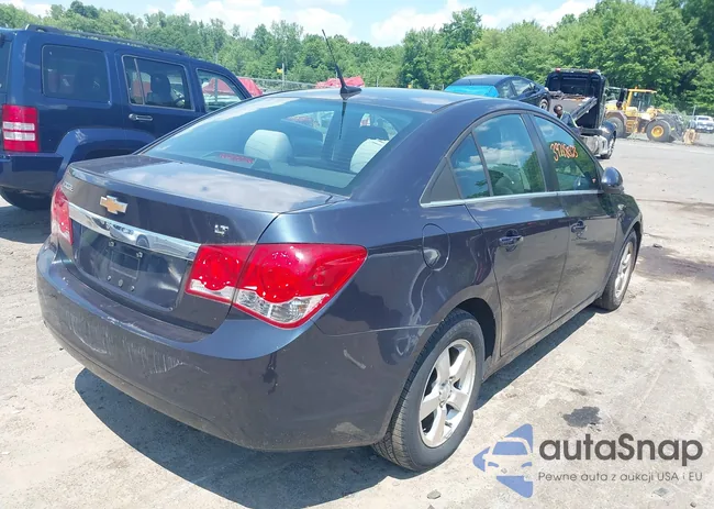 1G1PC5SB2E7298429: 39718023