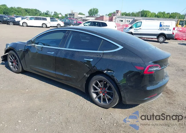 5YJ3E1EB7JF118743: 39721168