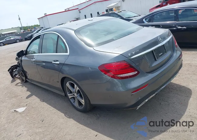 WDDZF4JB8HA080477: 39724101