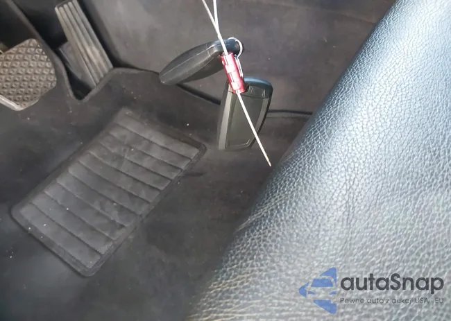 WBAFR9C5XBC758664: 39724507