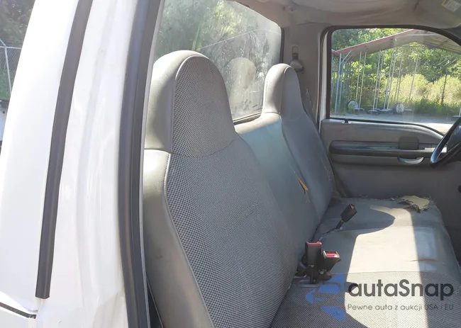 1FTNF21L94EA79735: 39724558