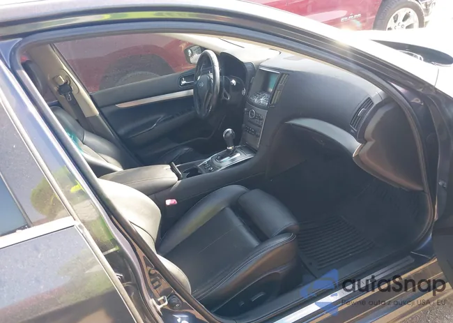 JN1CV6AR7DM351925: 39725906