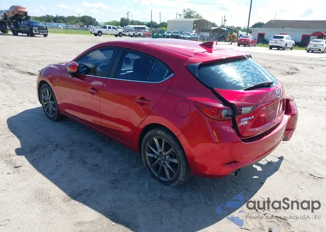 3MZBN1L33JM218242: 39733485