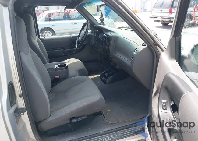 1FTYR44E72PA67338: 39736130