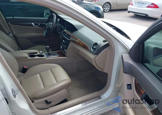 WDDGF8BB1CA601416: 39736613