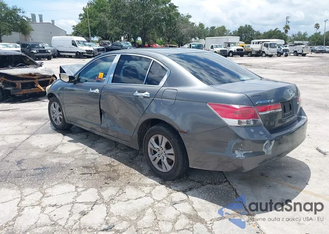 1HGCP2F46BA041522: 39737912