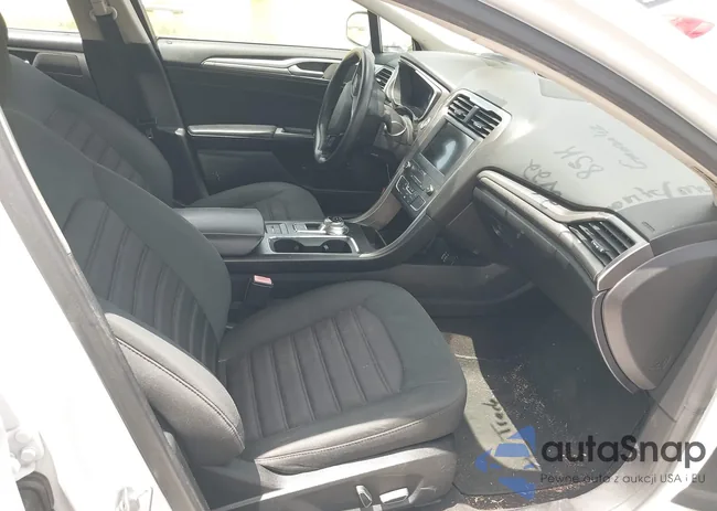 3FA6P0LU2KR182426: 39740411