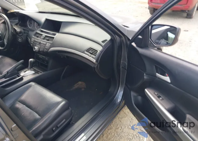 1HGCP3F80AA016445: 39743114