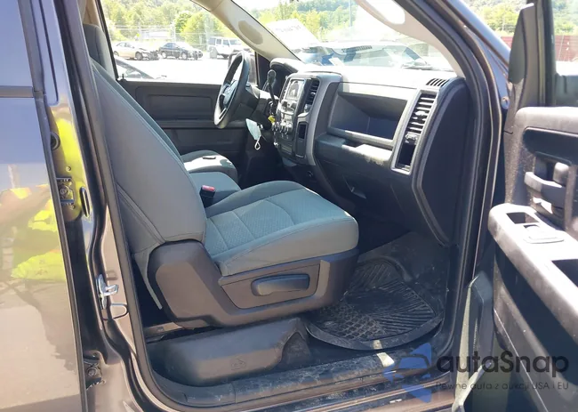 1C6RR7FT3ES411547: 39746647