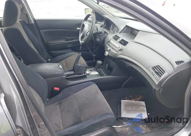 1HGCP2F49AA093757: 39747867