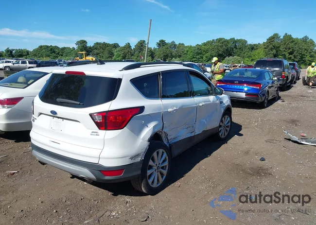 1FMCU9HD1KUA73639: 39753272