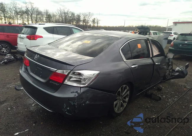 1HGCR2F5XFA086486: 39752744