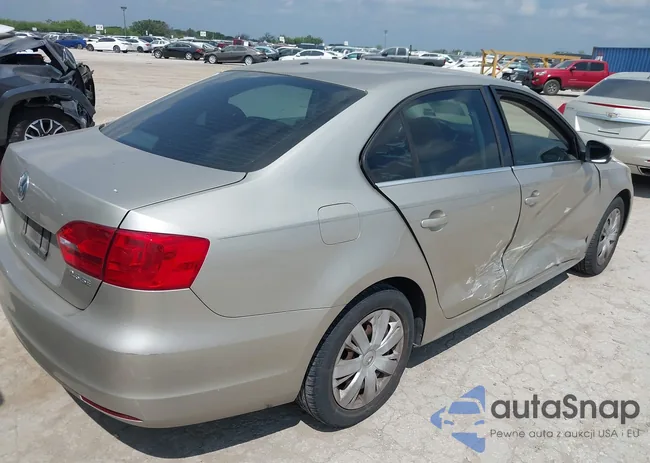 3VWDX7AJ5DM213300: 39757585