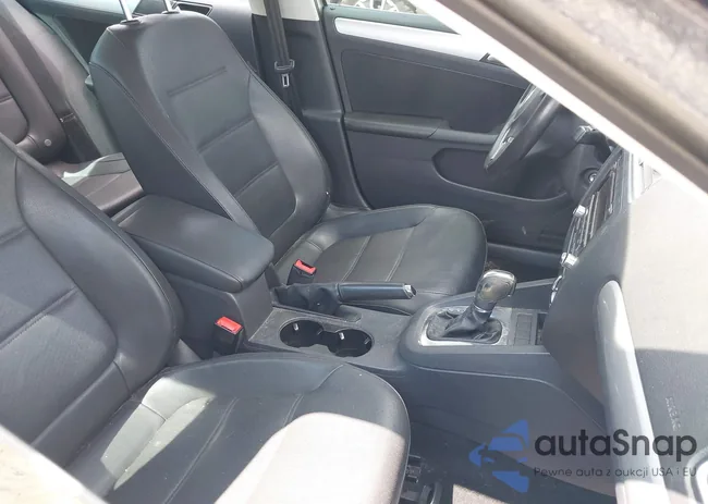 3VWDX7AJ5DM213300: 39757585