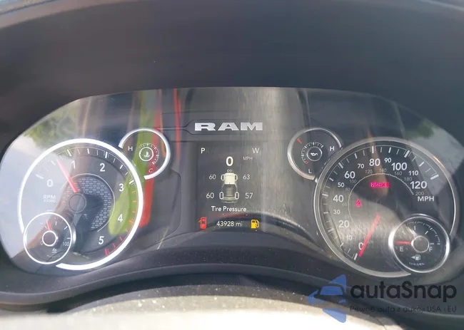 3C6UR5DL2NG436027: 39759985