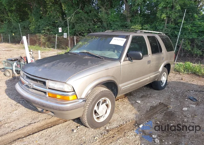 1GNDT13W2Y2282227: 39762759