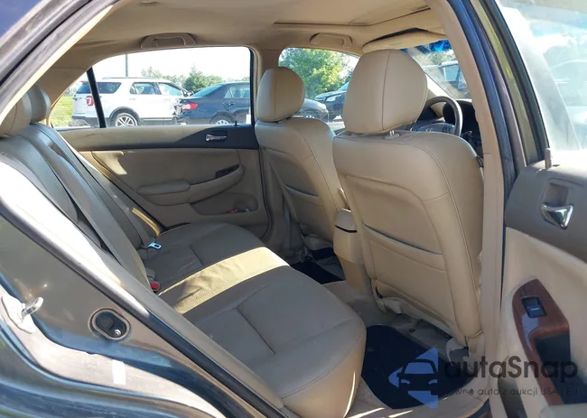 1HGCM66517A055957: 39763673