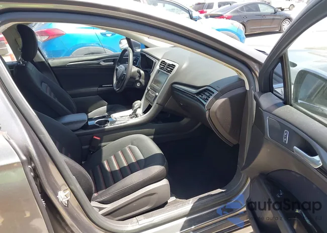 3FA6P0HR2DR378647: 39765461