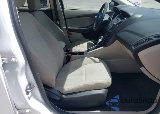 1FADP3F26HL285875: 39767463