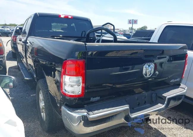 3C6UR5HLXNG314526: 39767668