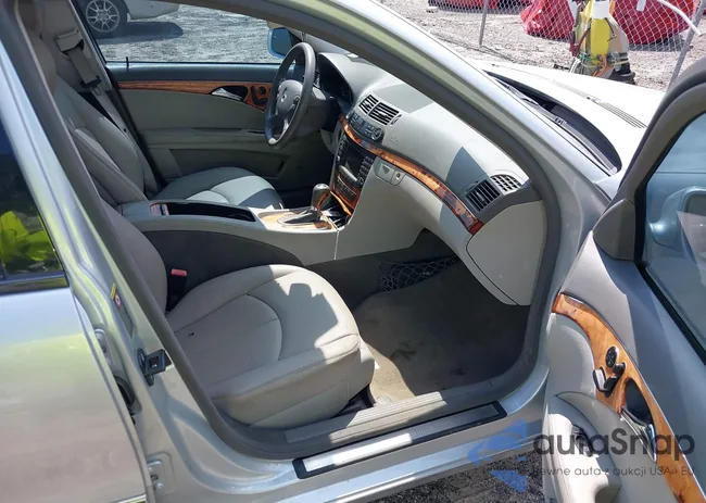 WDBUF56XX8B222934: 39772101