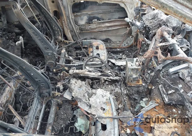 KNDPMCAC7J7345631: 39773114