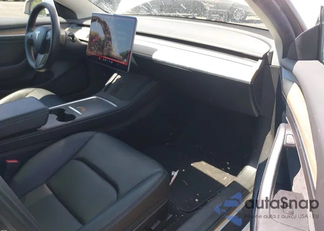 5YJ3E1EA5MF085107: 39782713