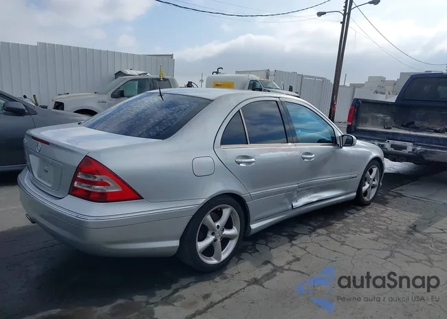 WDBRF52H46A843819: 39785106