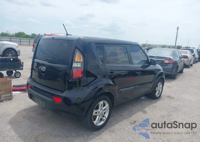 KNDJT2A27B7303892: 39790295