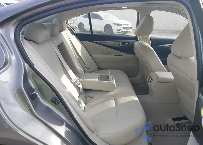 JN1BV7APXFM345653: 39797824