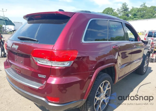 1C4RJFBG2JC284555: 39800455